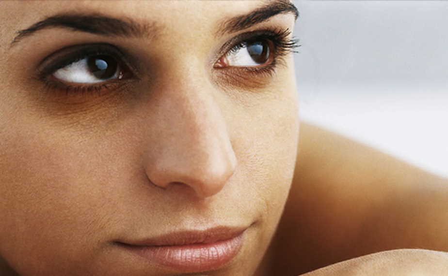 What Causes Dark Spots In Corner Of Eyes